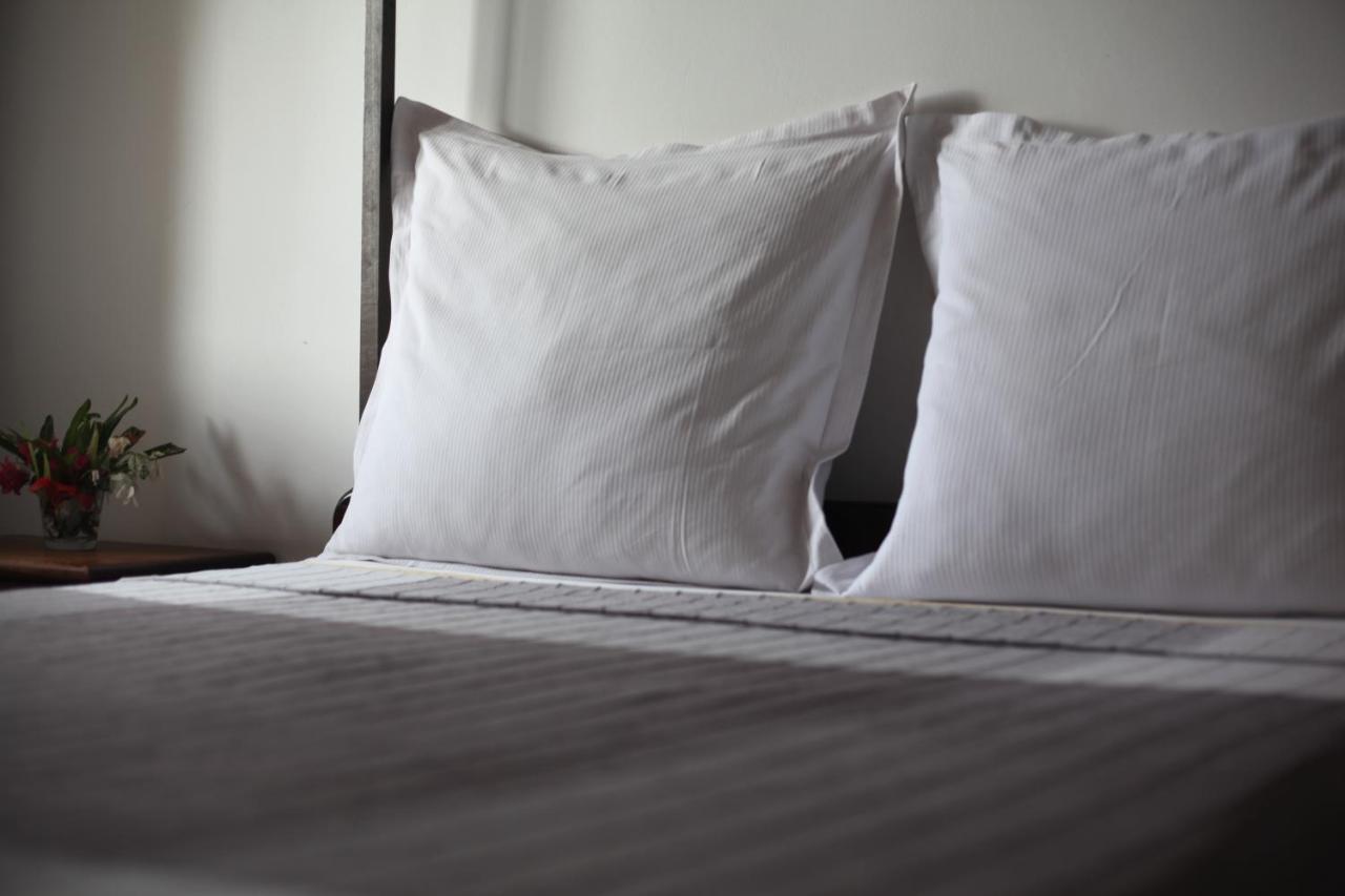 Hotel Jardin De La Paix モロニ エクステリア 写真