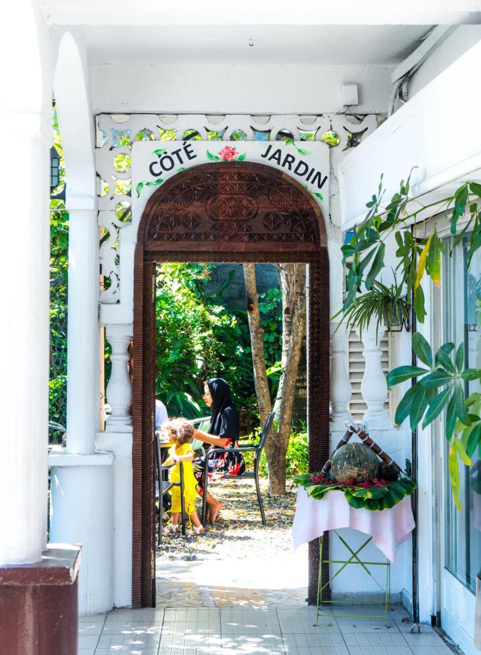 Hotel Jardin De La Paix モロニ エクステリア 写真